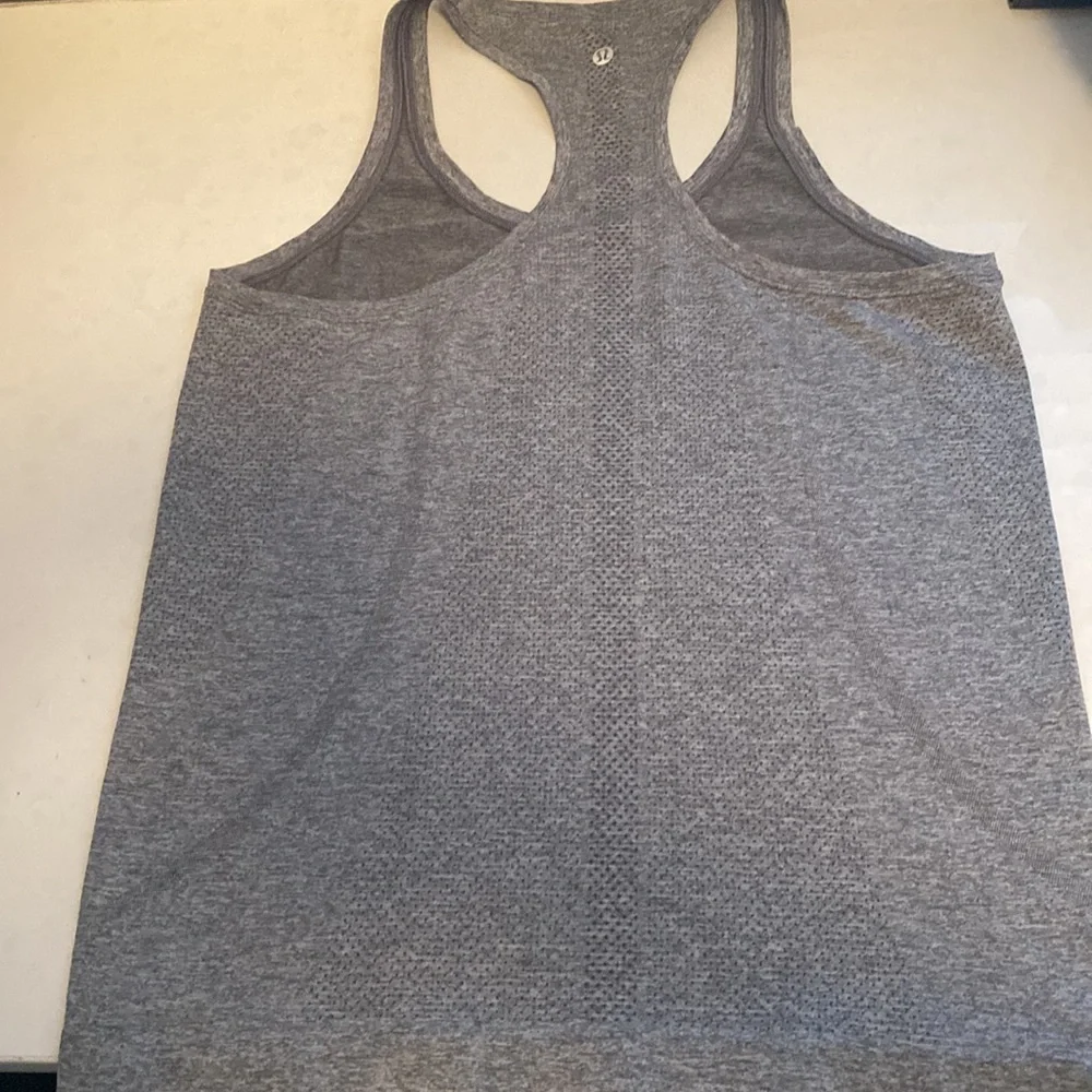 Lululemon Swiftly Racer Back Tech - Picture 2 of 4